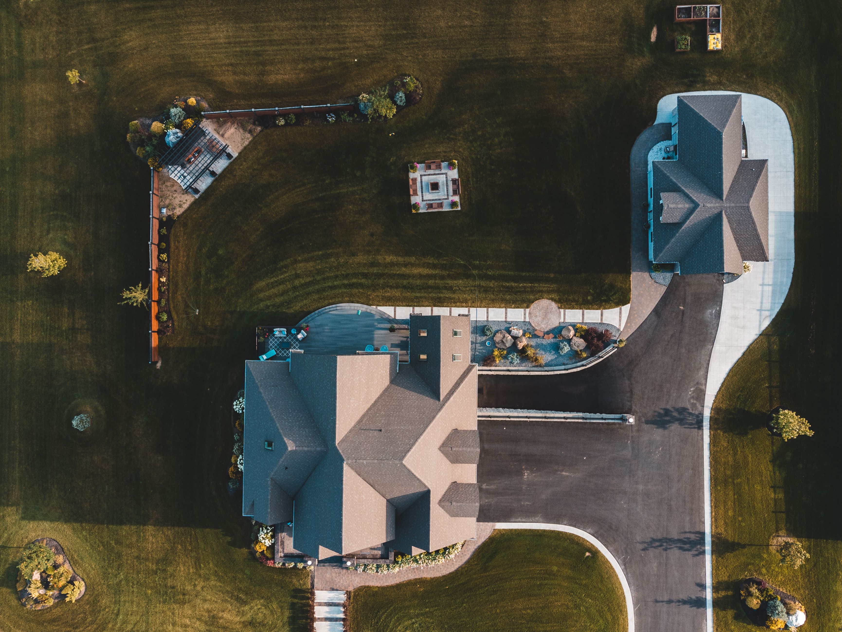 Prepurchase roof and property overview